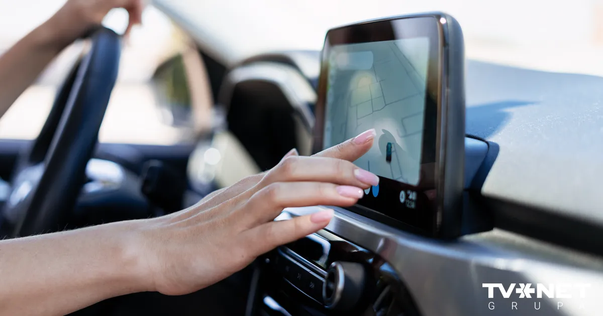 Nākamais avāriju cēlonis – skārienjutīgie ekrāni automašīnās