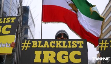 Lielbritānija piemēro sankcijas Irānai par protestu apspiešanu