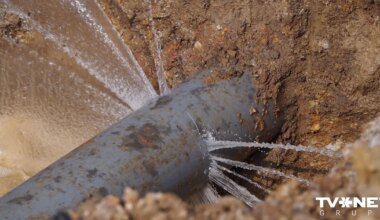 Ventspilī plīsis ūdensvads. Kuldīgas ielas apkaimē vairākām mājām pārtraukta ūdens piegāde