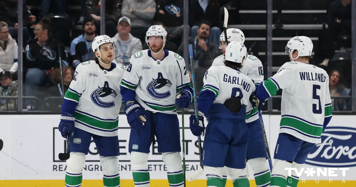 Bļugers turpina priecēt ar rezultatīvu sniegumu NHL vājākajā komandā