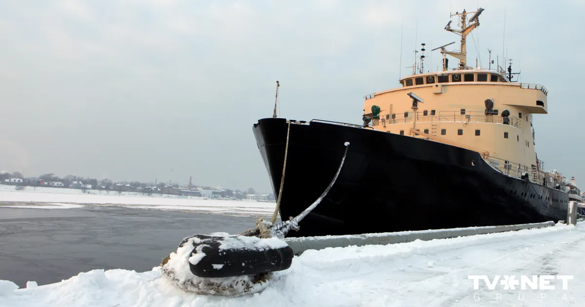 Pēc astoņu gadu pārtraukuma ledlauzis "Varma" dodas lauzt ledu Rīgas jūras līcī