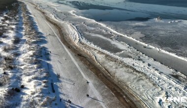 Baltijas jūrā ūdens līmenis tuvojas rekordzemai robežai