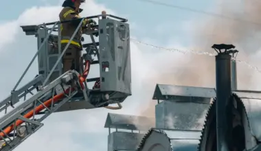 Pēc avārijas augstsprieguma līnijās Ukrainā un Moldovā atjaunota elektrība - Jauns.lv