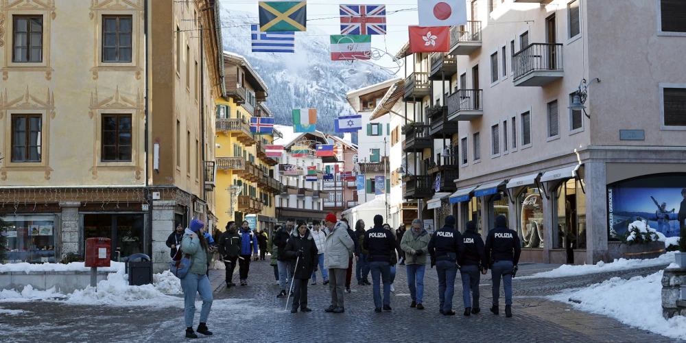FOTO: Kortīnas olimpiskais ciemats gatavs sportistiem - lūk, kā tas izskatās - Jauns.lv