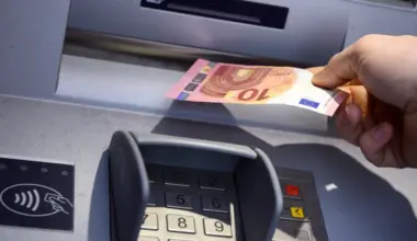 Viena no lielākajām Latvijas bankām nākusi klajā ar paziņojumu par savu klientu pensiju uzkrājumiem