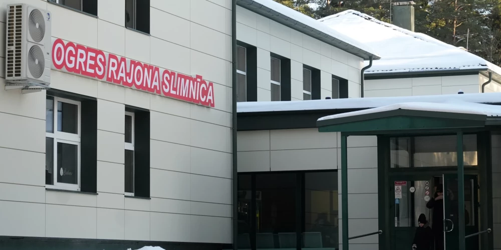 Ogres un Liepājas slimnīcu lietās aizturētas septiņas personas