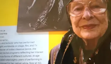 "Būs jānomirst tepat, Amerikā..." leģendārā dejotāja Vija Vētra vientuļa slimnīcā gaida savu 103. dzimšanas dienu - Jauns.lv