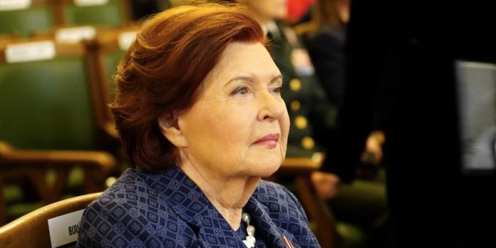 "No sirds pateicos!" Vaira Vīķe-Freiberga nāk klajā ar emocionālu vēstījumu