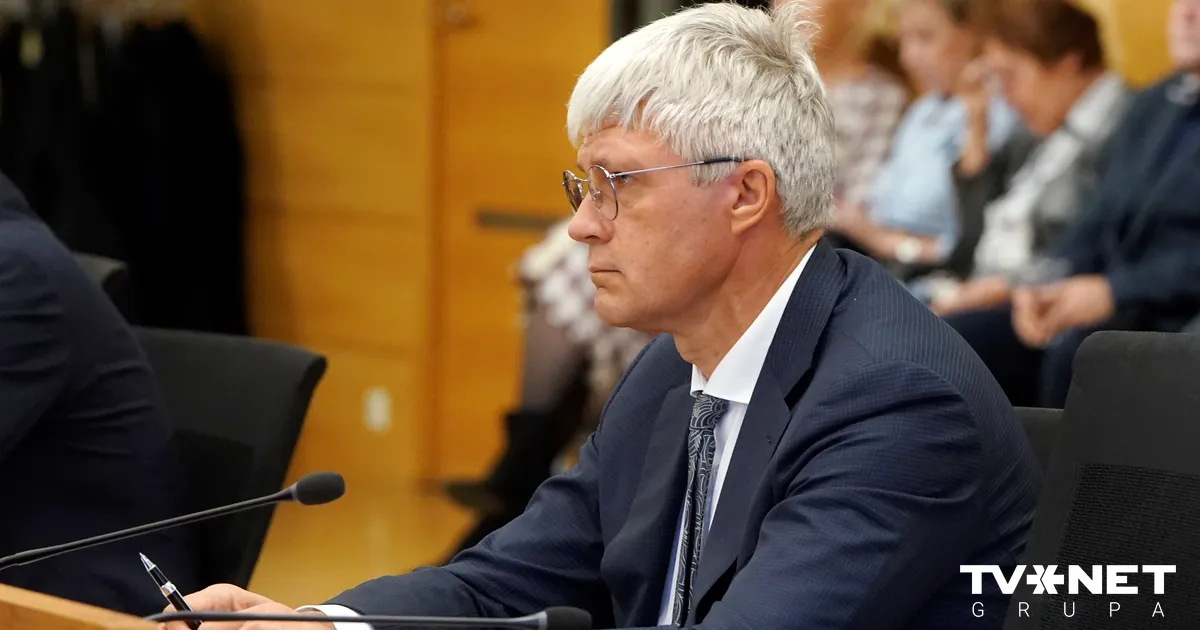 Bartaševičs tur noslēpumā, kādēļ neatkāpjas no mēra amata