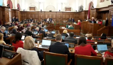 Saeima neaicina Trampam piešķirt Nobela prēmiju, noraidot Šlesera vadītās partijas lēmumprojektu