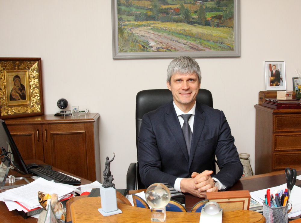 Bartaševičs arī deputātiem domes sēdē neskaidro, kāpēc nav atkāpies no amata