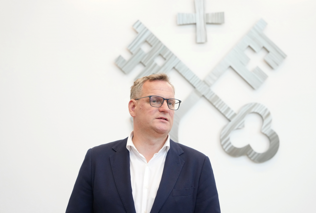 Vairāki galvaspilsētas bērnudārzi un skolas būs jāslēdz, paziņo Rīgas mērs