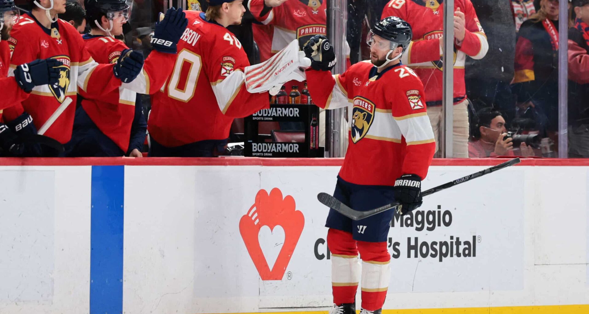 Latvieši spīd "Panthers" rindās – Vilmanis un Balinskis gūst skaistus vārtus pret "Sabres"