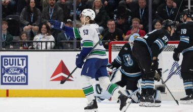 Bļugers cenšas vilkt "Canucks" un turpina ražīgi krāt punktus