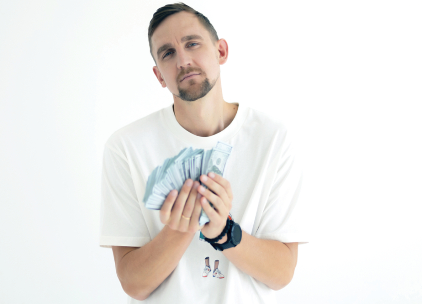 Gustavs Gotauts biznesā darbojas kopš 2014. gada. E-komercijai pievērsās trīs gadus vēlāk, kad bankrotēja pirmais uzņēmums, un uzskata, ka tas ir labs veids, kā nopelnīt