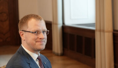 Daugavpils mērs aizvien neatklāj vai saņēmis pielaidi valsts noslēpumam