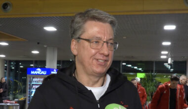 Latvijas hokeja izlase devusies uz Milānas olimpiskajām spēlēm