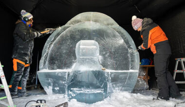 Jelgavā top ledus skulptūras