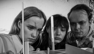 Dirty Deal Teatro iestudēta izrāde Svētvieta Mārča Broka režijā / Diena