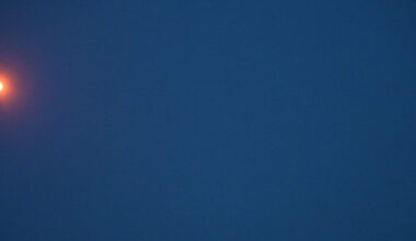 Krievija uzbrukusi Ukrainai ar divām raķetēm un 183 droniem - Diena