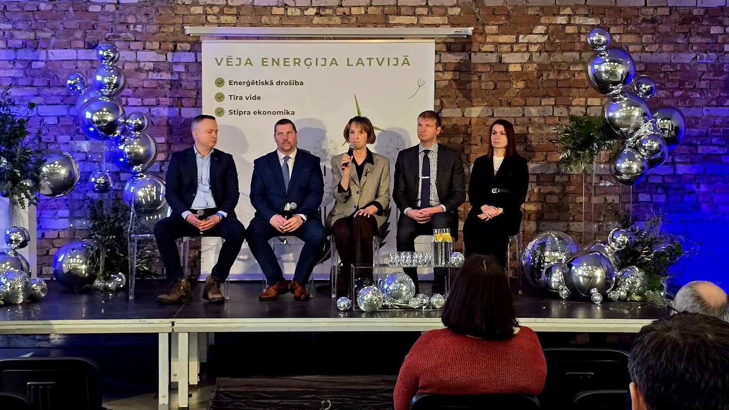 Saeimas deputāte: rīkojums apturēt teritorijas plānojumu vēja parku dēļ ir nepamatots