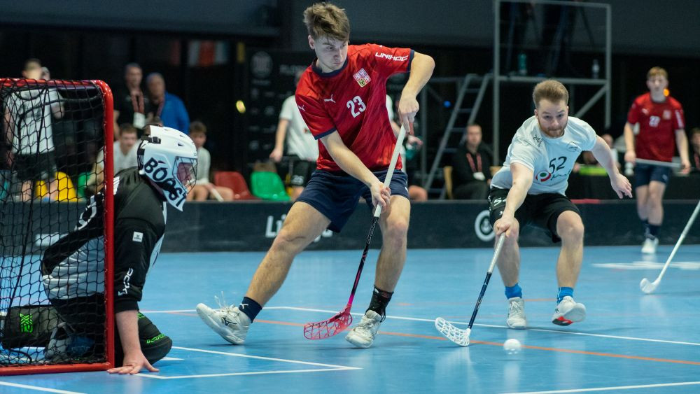 Itāļi nosargā uzvaru, igauņi pabija vadībā pret čehiem – Florbols – Sportacentrs.com