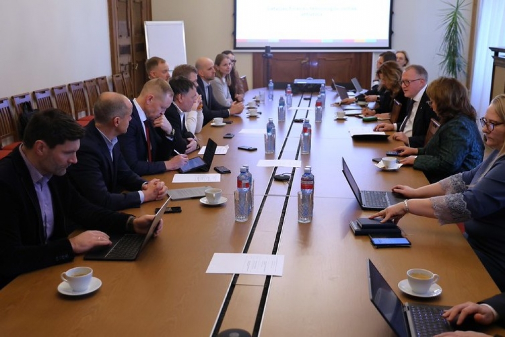 Vienotas patērētāju kreditētāju licencēšanas un uzraudzības sistēmas izveide: FM turpina dialogu ar “FinTech” nozari