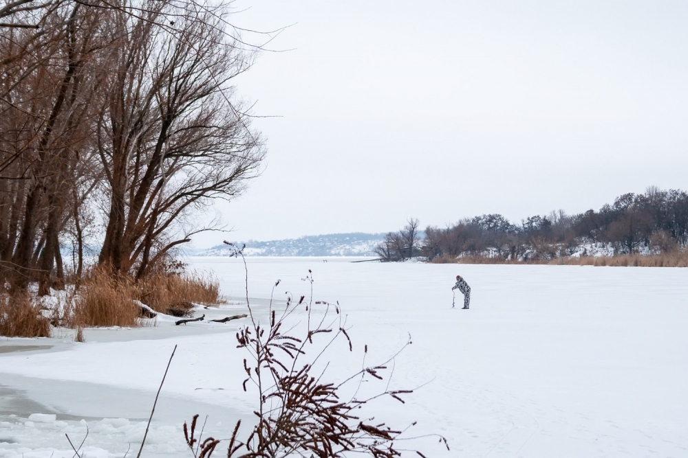 Papildināts saraksts: Rīgā atļauts atrasties uz atsevišķu ūdenstilpju ledus