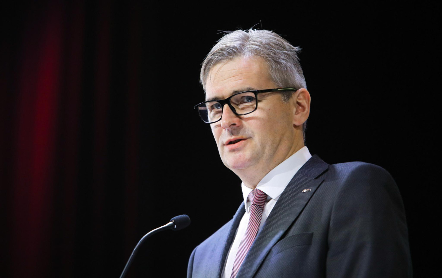 Kā Mārtiņš Bondars izdzīvo pēc bankas skandāla?