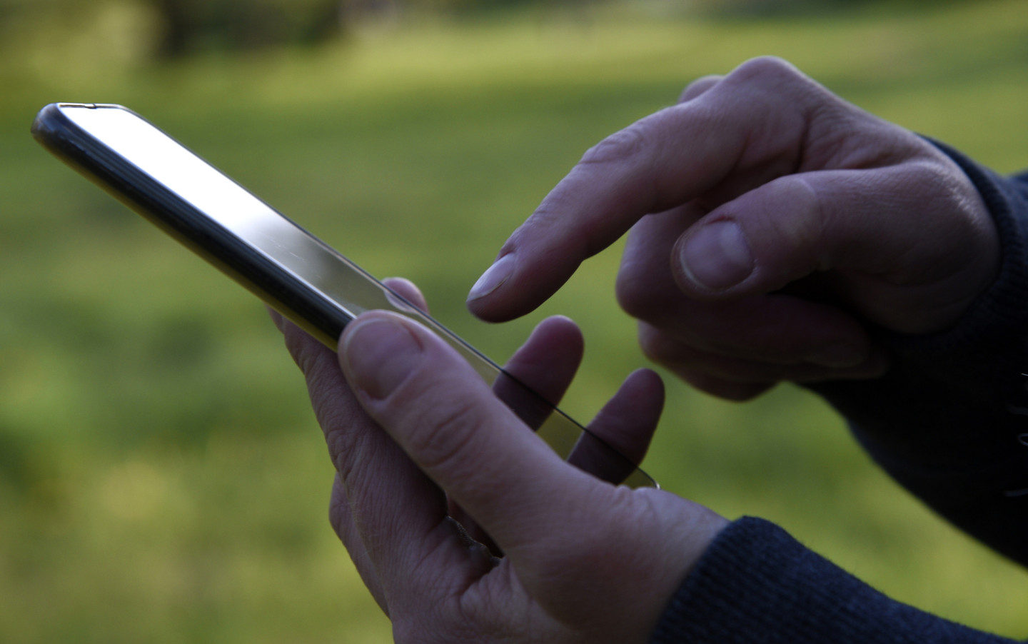 "Luminor" aptauja: 71% Latvijas iedzīvotāju saskaras ar telefonkrāpniecību