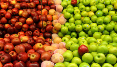 Pētījums: pesticīdi un PFAS Eiropas lielveikalu ābolos