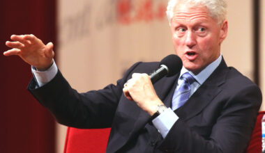 Bils un Hilarija Klintoni izmeklēšanā par Džefriju Epstīnu