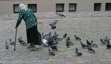 Iedzīvotāji parakstās, lai izņemtu uzkrāto pensiju pirms vecuma