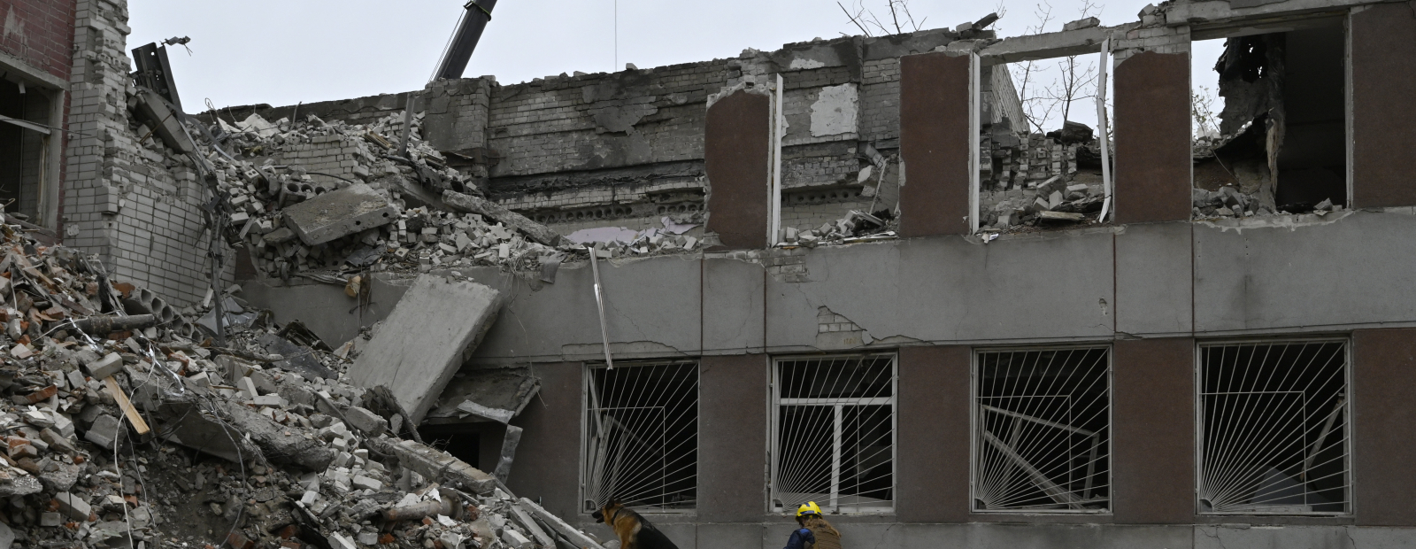 Krievijas uzbrukusi Ukrainai ar 71 raķeti un 450 droniem - Diena