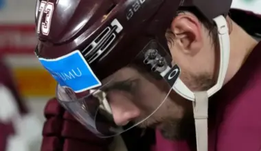 Deniss Smirnovs ar vārtiem palīdz "Kloten" izcīnīt uzvaru pagarinājumā pret "Biel-Bienne"