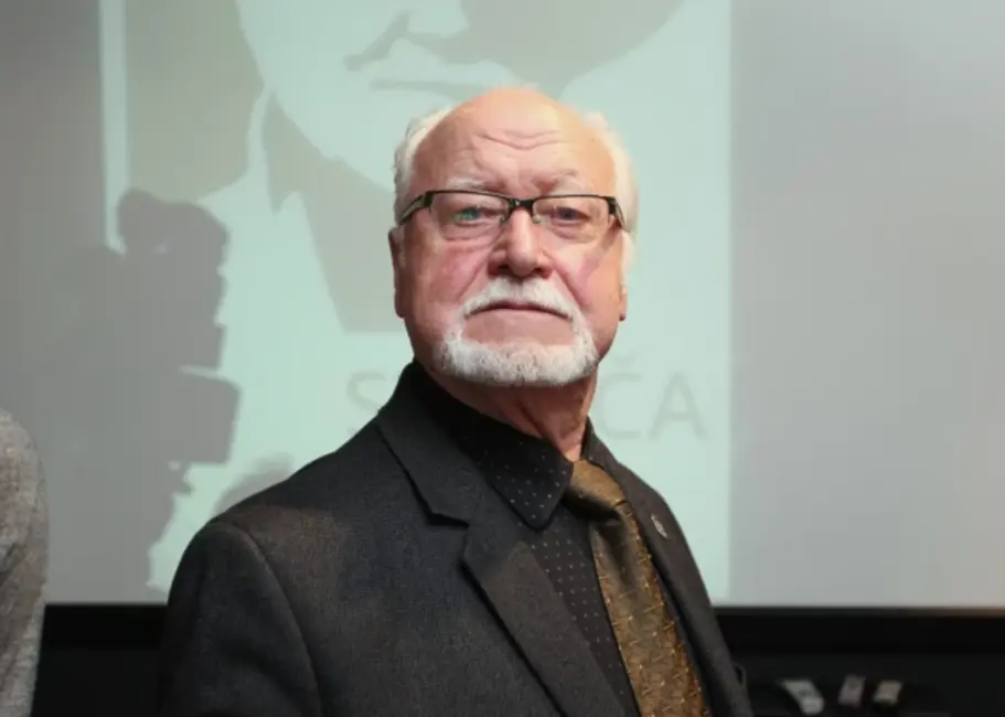 Jānis Streičs skaidro savu prombūtni Raimonda Paula 90. jubilejā: sniegs un attālums neļāva ierasties klātienē