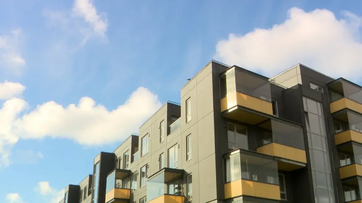 Jauns likums: īres mājas varēs būvēt arī uz valsts un pašvaldību zemes