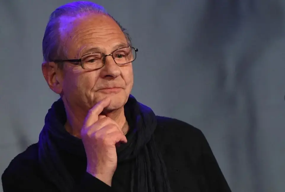 KDi iesaka: Ādolfa Šapiro pēc 34 gadu pārtraukuma atgriežas Latvijā ar izrādi "Dons Kihots"