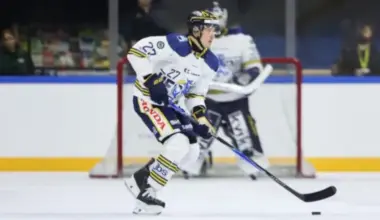 Latviešu hokejisti spožo ārzemēs: Cibuļskis ar piespēli uzvaras vārtiem Dānijā, Kaļķis cīnās Čehijā