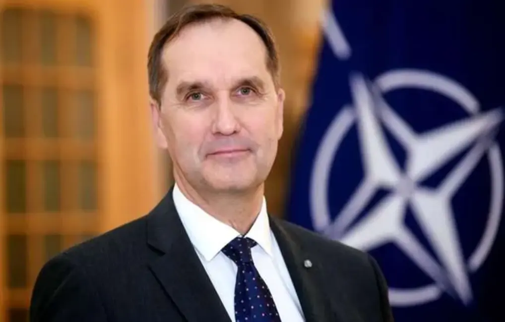 Latvijas vēstnieks NATO: Putins nevēlas citu risinājumu kā Ukrainas kapitulāciju