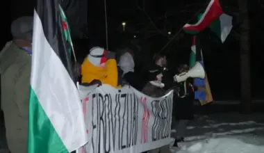 Rīgā notiek protests pret Latvijas dalību "Eirovīzijā" Izraēlas dēļ