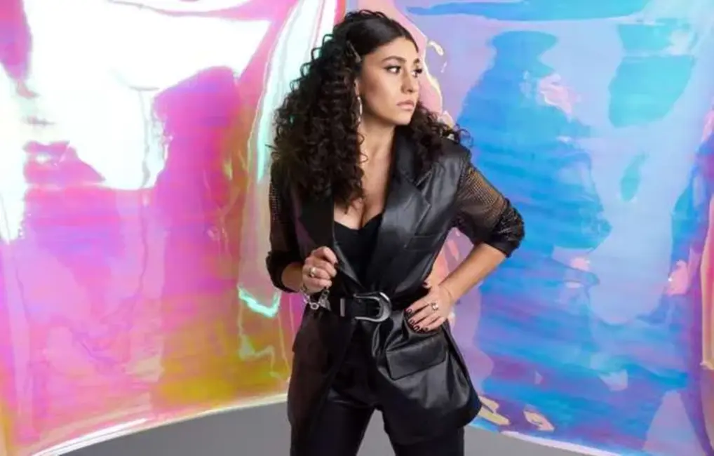 Rīgā viesosies turku dziedātāja Elif Sanchez, kuras mūzika savijas džeza un etnisko tradīciju krustpunktā