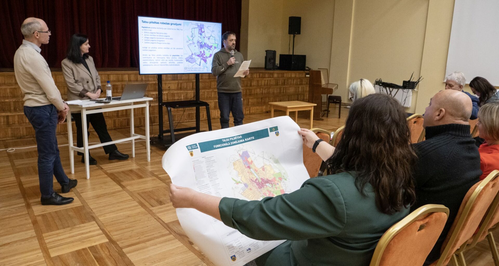 Iedzīvotāji neatbalsta trīs ciemu pievienošanu Talsiem