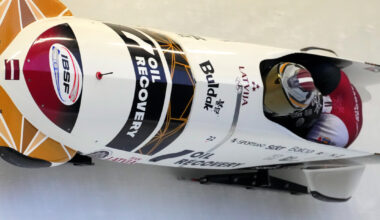 Bobsleja pilota Grantiņa ekipāža treniņbraucienā olimpiskajā trasē piedzīvojusi kritienu / Diena