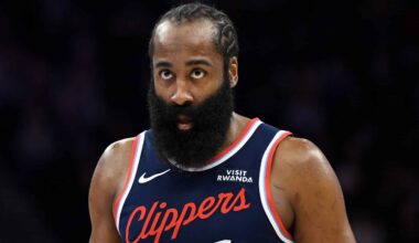 Hārdens atkal panāk savu un tiek aizmainīts, darījumu arī veic Porziņģa bijušais klubs