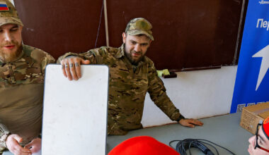 Nereģistrēto Starlink terminālu atslēgšana Ukrainā rada problēmas agresoriem / Diena