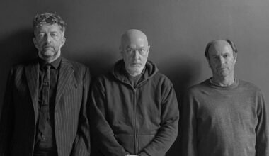 Ģertrūdes ielas teātrī viesosies Bristoles teātris "Theatre West" ar izrādi "Roku rokā ar eņģeļiem"