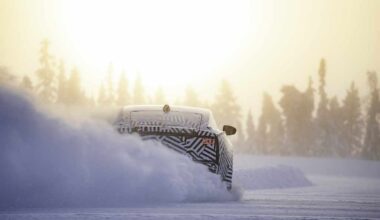 Trīs motori, 1000 Zs – elektriskais Jaguar ziemas testos (+ FOTO)