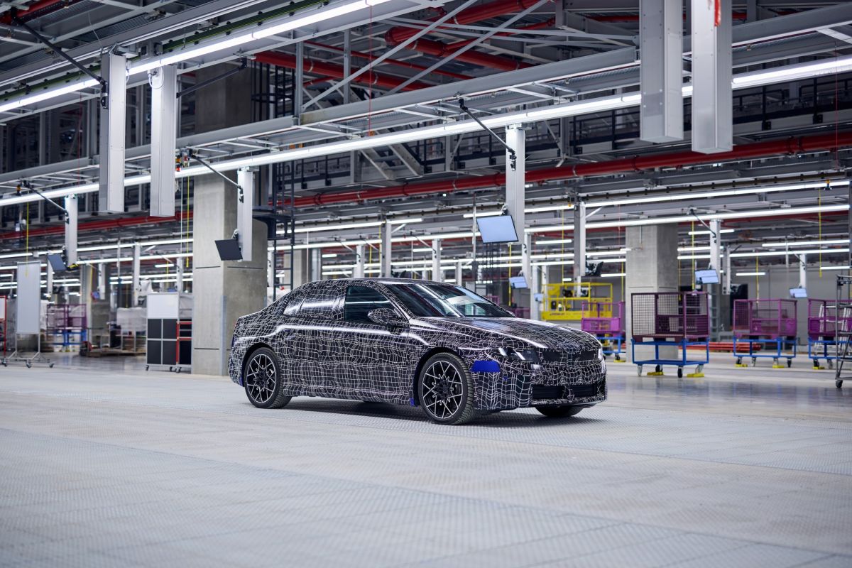 BMW iX3: ceļš uz sērijveida ražošanu Minhenē jau sācies