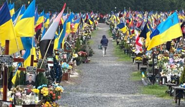 Ukrainas karavīru kapi Ļvivā